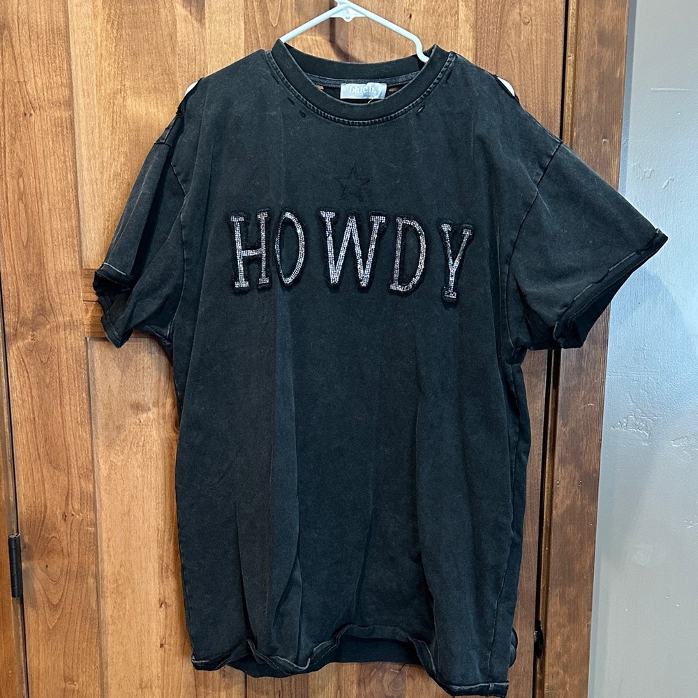 Black 'Howdy' Graphic T-Shirt